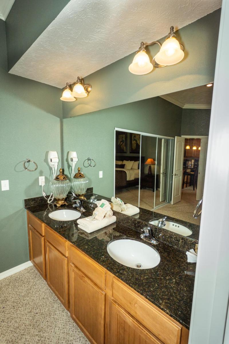 Popular attractions Area Nearby Property
